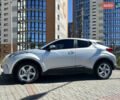 Серый Тойота C-HR, объемом двигателя 1.2 л и пробегом 126 тыс. км за 17999 $, фото 2 на Automoto.ua
