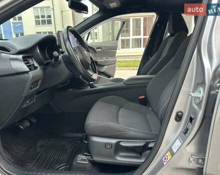 Сірий Тойота C-HR, об'ємом двигуна 1.2 л та пробігом 42 тис. км за 18950 $, фото 82 на Automoto.ua