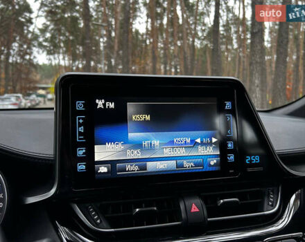Сірий Тойота C-HR, об'ємом двигуна 1.2 л та пробігом 42 тис. км за 20000 $, фото 18 на Automoto.ua
