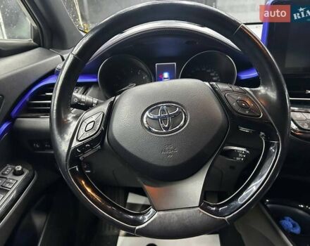 Серый Тойота C-HR, объемом двигателя 1.2 л и пробегом 41 тыс. км за 23000 $, фото 11 на Automoto.ua