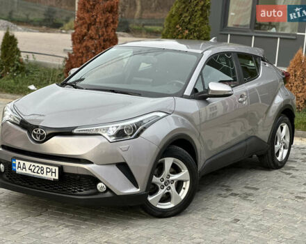 Сірий Тойота C-HR, об'ємом двигуна 1.2 л та пробігом 42 тис. км за 18950 $, фото 21 на Automoto.ua