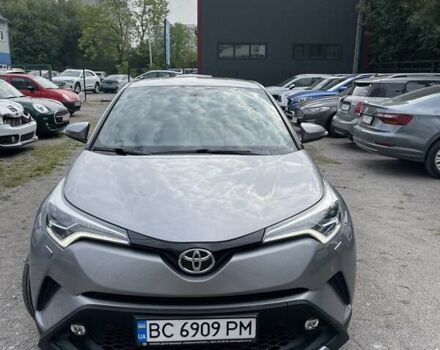 Серый Тойота C-HR, объемом двигателя 1.2 л и пробегом 58 тыс. км за 18200 $, фото 1 на Automoto.ua