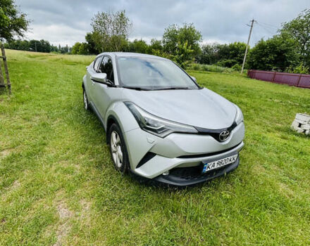 Сірий Тойота C-HR, об'ємом двигуна 1.2 л та пробігом 178 тис. км за 17500 $, фото 2 на Automoto.ua