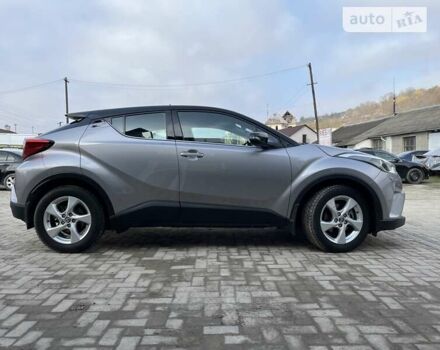 Сірий Тойота C-HR, об'ємом двигуна 1.2 л та пробігом 72 тис. км за 19500 $, фото 5 на Automoto.ua