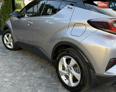 Сірий Тойота C-HR, об'ємом двигуна 1.2 л та пробігом 88 тис. км за 18000 $, фото 68 на Automoto.ua
