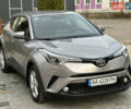 Сірий Тойота C-HR, об'ємом двигуна 1.2 л та пробігом 42 тис. км за 18950 $, фото 3 на Automoto.ua