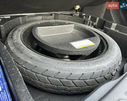 Сірий Тойота C-HR, об'ємом двигуна 1.2 л та пробігом 42 тис. км за 18950 $, фото 140 на Automoto.ua