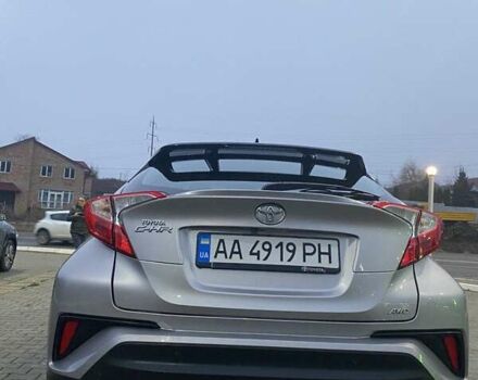 Сірий Тойота C-HR, об'ємом двигуна 1.2 л та пробігом 42 тис. км за 22250 $, фото 2 на Automoto.ua