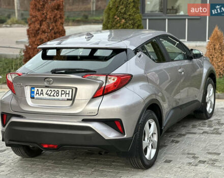 Сірий Тойота C-HR, об'ємом двигуна 1.2 л та пробігом 42 тис. км за 18950 $, фото 45 на Automoto.ua