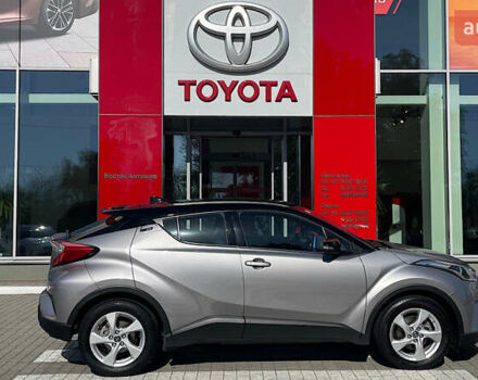 Серый Тойота C-HR, объемом двигателя 1.2 л и пробегом 92 тыс. км за 19116 $, фото 15 на Automoto.ua