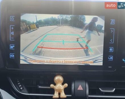 Серый Тойота C-HR, объемом двигателя 1.2 л и пробегом 80 тыс. км за 18500 $, фото 19 на Automoto.ua
