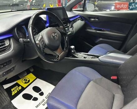 Серый Тойота C-HR, объемом двигателя 1.2 л и пробегом 41 тыс. км за 23000 $, фото 7 на Automoto.ua