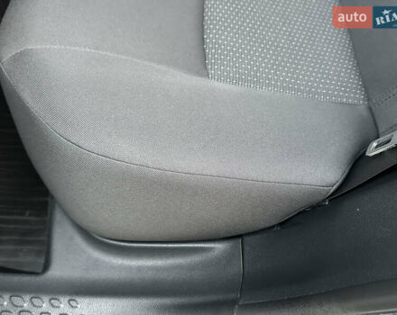 Сірий Тойота C-HR, об'ємом двигуна 1.2 л та пробігом 42 тис. км за 18950 $, фото 106 на Automoto.ua