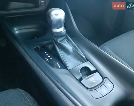 Тойота C-HR 2016 у Львові на Automoto.ua Сірий Тойота C-HR, об'ємом двигуна 1.2 л та пробігом 96 тис. км за 17500 $, фото 19 на Automoto.ua