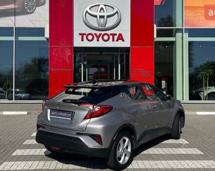 Серый Тойота C-HR, объемом двигателя 1.2 л и пробегом 92 тыс. км за 19116 $, фото 16 на Automoto.ua