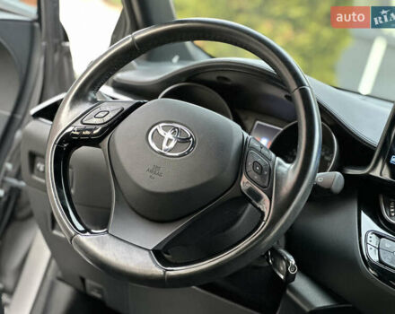 Сірий Тойота C-HR, об'ємом двигуна 1.2 л та пробігом 42 тис. км за 18950 $, фото 132 на Automoto.ua