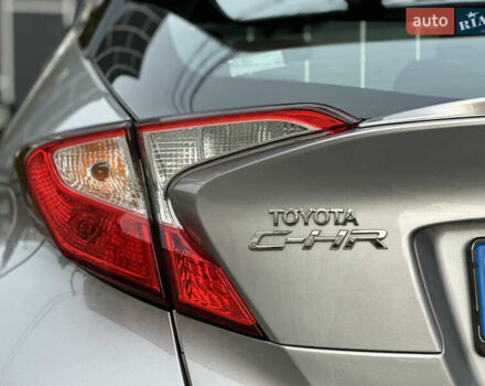 Сірий Тойота C-HR, об'ємом двигуна 1.2 л та пробігом 42 тис. км за 18950 $, фото 55 на Automoto.ua