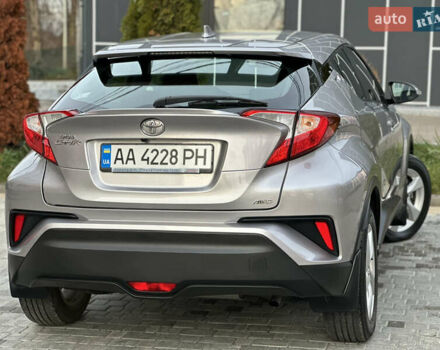 Сірий Тойота C-HR, об'ємом двигуна 1.2 л та пробігом 42 тис. км за 18950 $, фото 69 на Automoto.ua