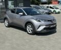 Серый Тойота C-HR, объемом двигателя 1.2 л и пробегом 172 тыс. км за 18000 $, фото 1 на Automoto.ua
