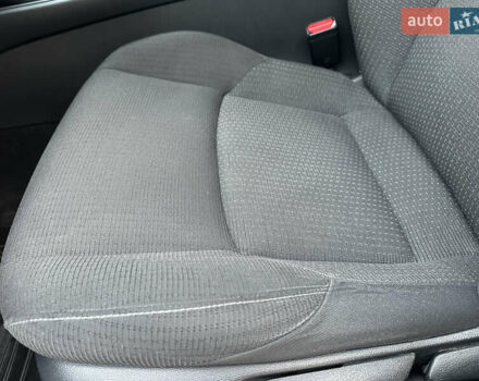 Сірий Тойота C-HR, об'ємом двигуна 1.2 л та пробігом 42 тис. км за 18950 $, фото 84 на Automoto.ua