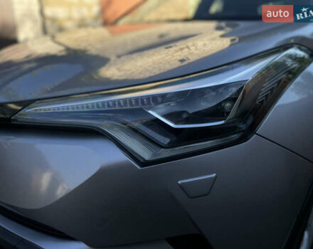 Сірий Тойота C-HR, об'ємом двигуна 1.2 л та пробігом 72 тис. км за 20000 $, фото 16 на Automoto.ua