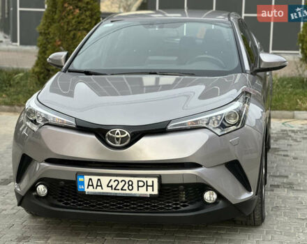 Сірий Тойота C-HR, об'ємом двигуна 1.2 л та пробігом 42 тис. км за 18950 $, фото 37 на Automoto.ua