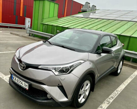 Серый Тойота C-HR, объемом двигателя 1.2 л и пробегом 86 тыс. км за 18600 $, фото 15 на Automoto.ua