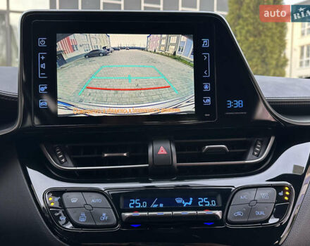 Сірий Тойота C-HR, об'ємом двигуна 1.2 л та пробігом 42 тис. км за 18950 $, фото 97 на Automoto.ua