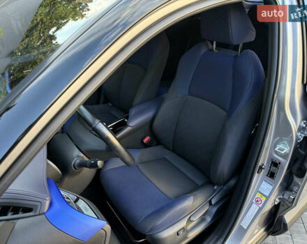 Сірий Тойота C-HR, об'ємом двигуна 1.2 л та пробігом 88 тис. км за 18000 $, фото 38 на Automoto.ua