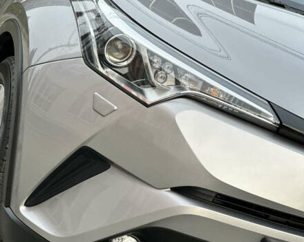 Сірий Тойота C-HR, об'ємом двигуна 1.2 л та пробігом 42 тис. км за 18950 $, фото 31 на Automoto.ua