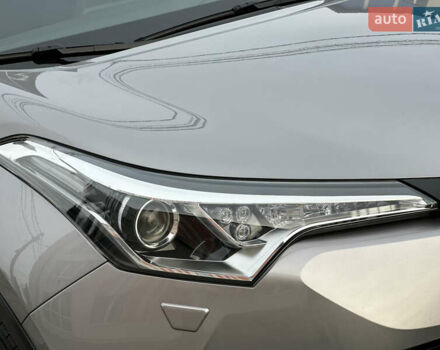 Сірий Тойота C-HR, об'ємом двигуна 1.2 л та пробігом 42 тис. км за 18950 $, фото 32 на Automoto.ua