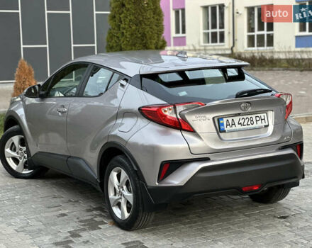 Сірий Тойота C-HR, об'ємом двигуна 1.2 л та пробігом 42 тис. км за 18950 $, фото 72 на Automoto.ua
