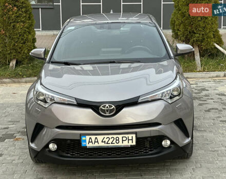 Сірий Тойота C-HR, об'ємом двигуна 1.2 л та пробігом 42 тис. км за 18950 $, фото 5 на Automoto.ua