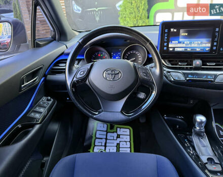 Сірий Тойота C-HR, об'ємом двигуна 1.2 л та пробігом 88 тис. км за 18000 $, фото 30 на Automoto.ua