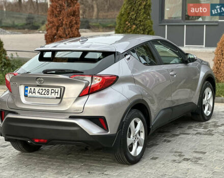Сірий Тойота C-HR, об'ємом двигуна 1.2 л та пробігом 42 тис. км за 18950 $, фото 44 на Automoto.ua