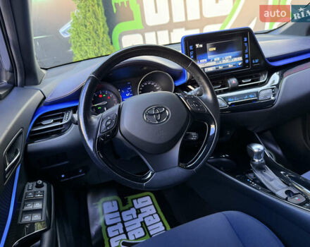 Сірий Тойота C-HR, об'ємом двигуна 1.2 л та пробігом 88 тис. км за 18000 $, фото 22 на Automoto.ua