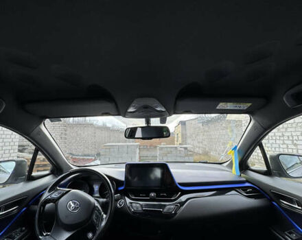 Серый Тойота C-HR, объемом двигателя 1.2 л и пробегом 82 тыс. км за 21800 $, фото 7 на Automoto.ua