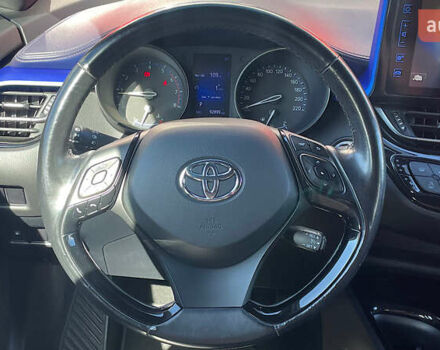 Серый Тойота C-HR, объемом двигателя 1.2 л и пробегом 92 тыс. км за 19462 $, фото 12 на Automoto.ua