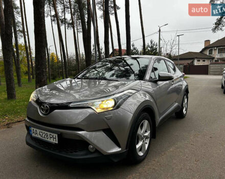 Сірий Тойота C-HR, об'ємом двигуна 1.2 л та пробігом 42 тис. км за 20000 $, фото 3 на Automoto.ua