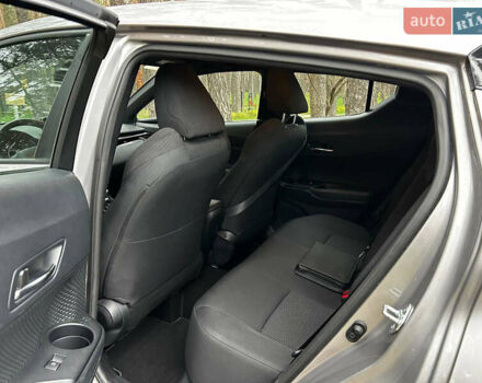 Сірий Тойота C-HR, об'ємом двигуна 1.2 л та пробігом 42 тис. км за 20000 $, фото 14 на Automoto.ua