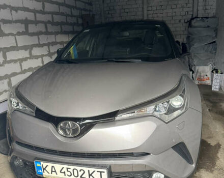 Серый Тойота C-HR, объемом двигателя 1.2 л и пробегом 82 тыс. км за 21800 $, фото 16 на Automoto.ua