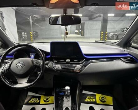 Серый Тойота C-HR, объемом двигателя 1.2 л и пробегом 41 тыс. км за 23000 $, фото 9 на Automoto.ua