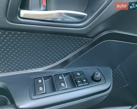 Тойота C-HR 2016 у Львові на Automoto.ua Сірий Тойота C-HR, об'ємом двигуна 1.2 л та пробігом 96 тис. км за 17500 $, фото 16 на Automoto.ua