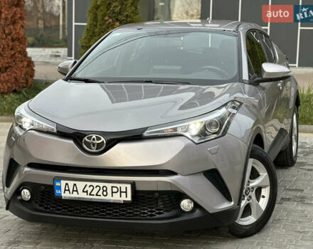 Сірий Тойота C-HR, об'ємом двигуна 1.2 л та пробігом 42 тис. км за 18950 $, фото 18 на Automoto.ua
