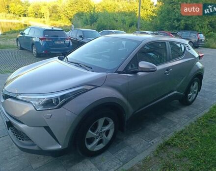 Тойота C-HR 2016 у Львові на Automoto.ua Сірий Тойота C-HR, об'ємом двигуна 1.2 л та пробігом 96 тис. км за 17500 $, фото 7 на Automoto.ua