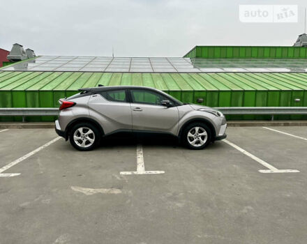 Серый Тойота C-HR, объемом двигателя 1.2 л и пробегом 86 тыс. км за 18600 $, фото 22 на Automoto.ua