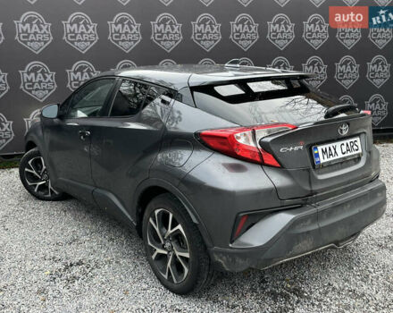Серый Тойота C-HR, объемом двигателя 2 л и пробегом 115 тыс. км за 16900 $, фото 3 на Automoto.ua