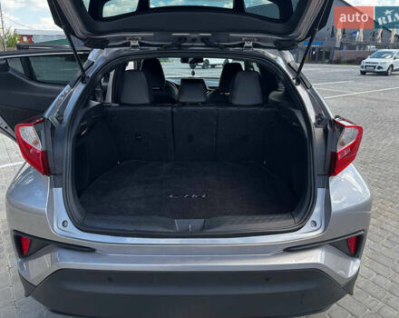 Серый Тойота C-HR, объемом двигателя 1.99 л и пробегом 92 тыс. км за 19500 $, фото 5 на Automoto.ua