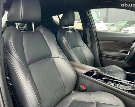 Сірий Тойота C-HR, об'ємом двигуна 1.2 л та пробігом 108 тис. км за 19290 $, фото 38 на Automoto.ua