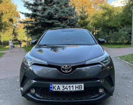 Серый Тойота C-HR, объемом двигателя 1.2 л и пробегом 112 тыс. км за 16800 $, фото 2 на Automoto.ua